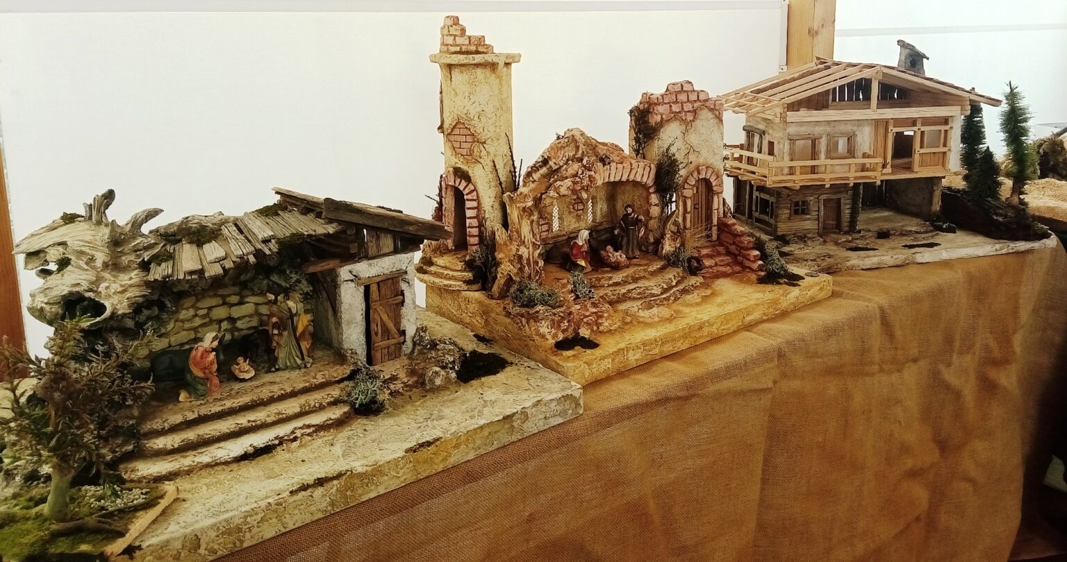 Kripperl der Krippenbauschule Geboltskirchen Foto Cornelia Schlosser Kripperl der Krippenbauschule Geboltskirchen Foto Cornelia Schlosser