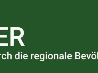 LEADER_Logo_Feld_dunkelgruen_DE_2024 (002)