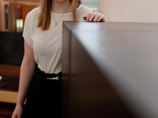 Lisa Aschl mit verborgenen Klängen. Foto: Alexander Stimmeder Lisa Aschl mit verborgenen Klängen. Foto: Alexander Stimmeder