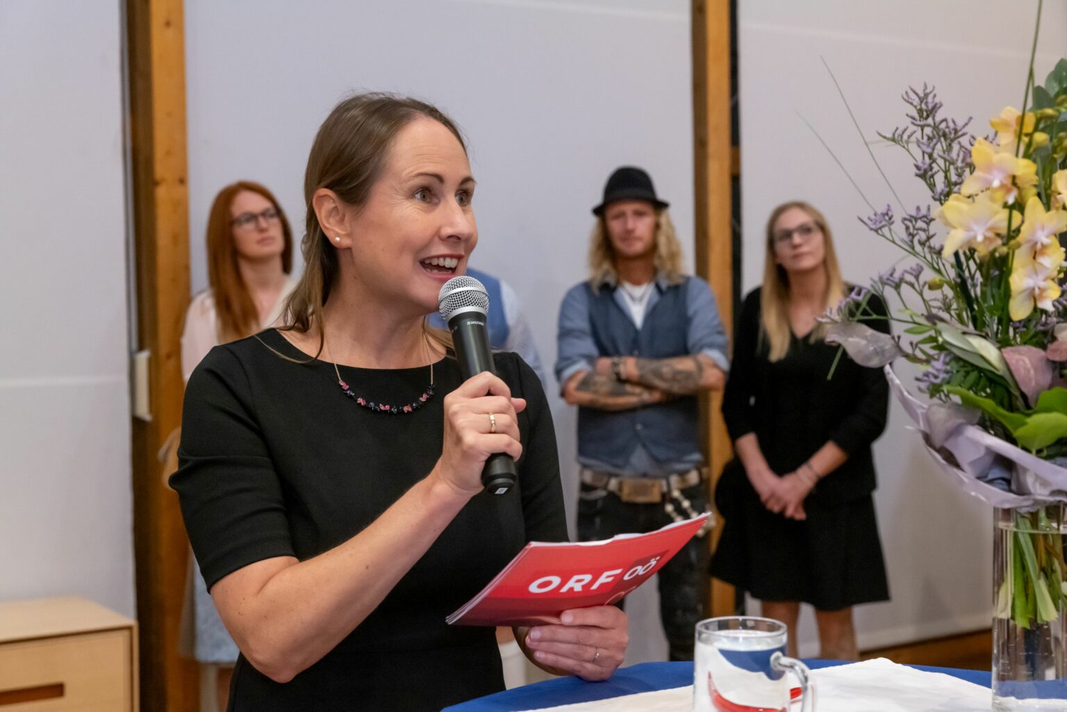 Mag. Dr Sandra Ohms bei ihrer Moderation