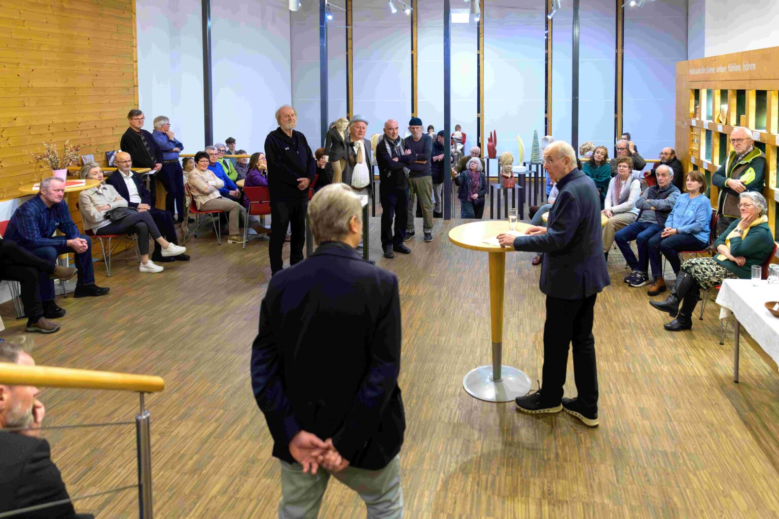 Vernissagenfest am 27 Feb 26 Foto Helmut JB Laufenb&ouml;ck