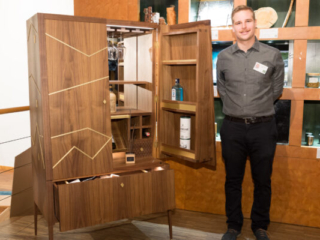 LignoramAward-Preisträger 2021 Jakob Schwarzmann mit seiner Bergbar